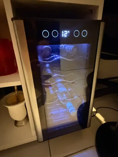 Adega de vinho Electrolux 8 garrafas