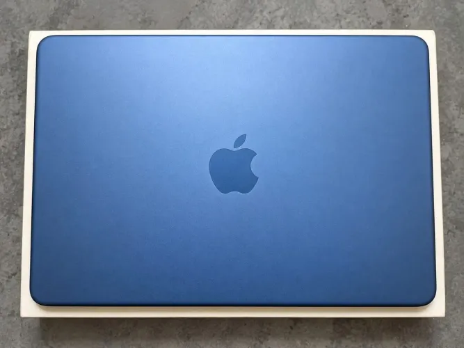 MacBook Neo 13" 8GB 256GB Bateria 100%