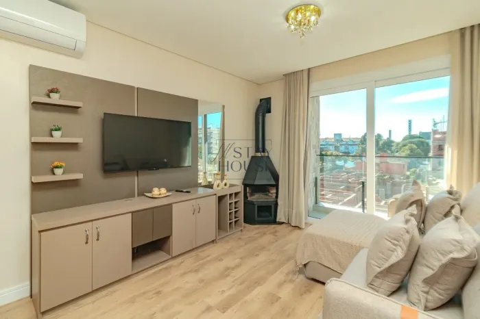 Apartamento Mobiliado à venda no coração de Canela.