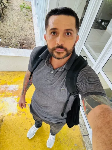 Precisa-se de babá urgente com disponibilidade para passar a semana!