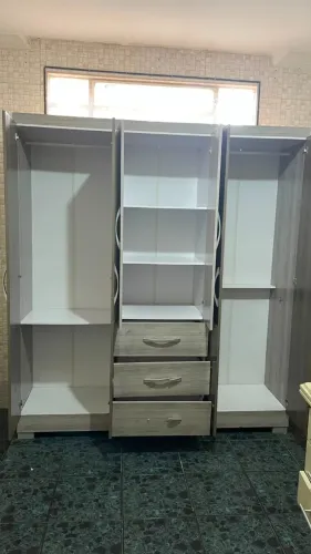 Guarda-Roupa 3 Portas com 3 Gavetas - MDP/MDF - Cinza - Grande