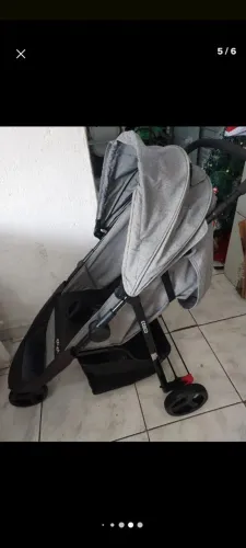 Carrinho de bebê cosco