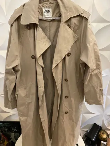 TRENCH COAT ZARA NUNCA USADO