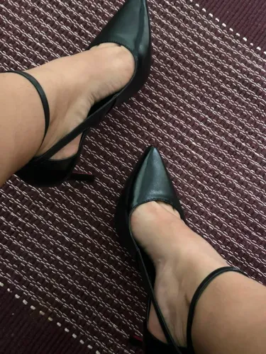 Sapato de salto, Scarpin Di valentini solado vermelho 