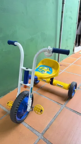 Triciclo infantil