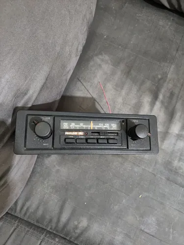 Radio  Philco  Ford da época 