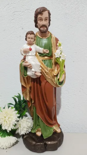 Imagem sacra de são José com 30cm