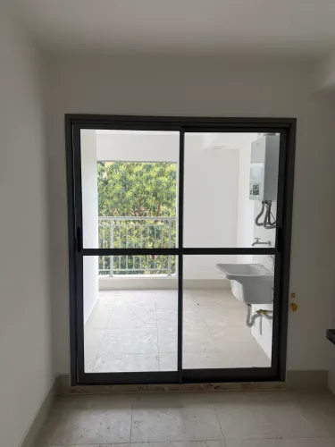 Porta Balcão Alumínio Preto com Vidro - Excelente Estado