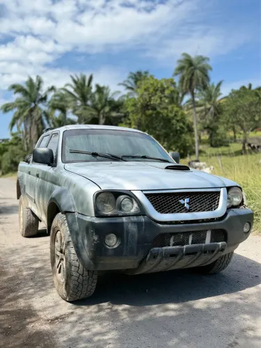 Mitsubishi L200 Outdoor HPE 2.5 4X4 CD T.dies. Mec. 2010