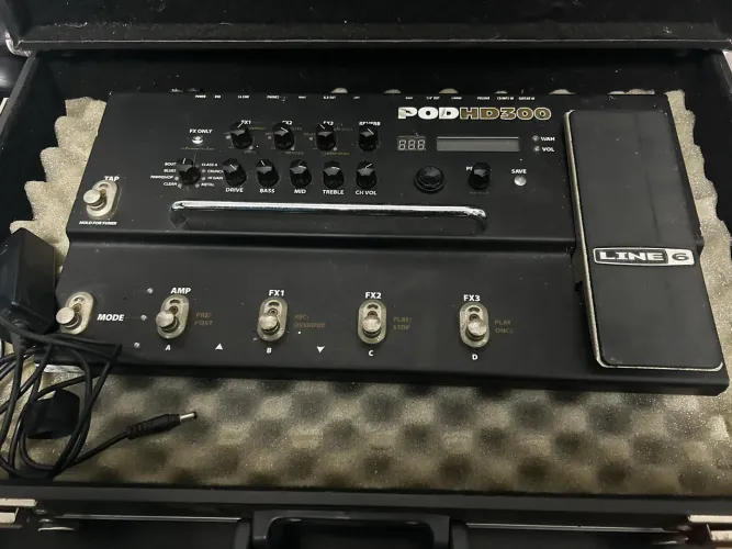 POD HD 300 + Hardcase - Ótima Oportunidade!!