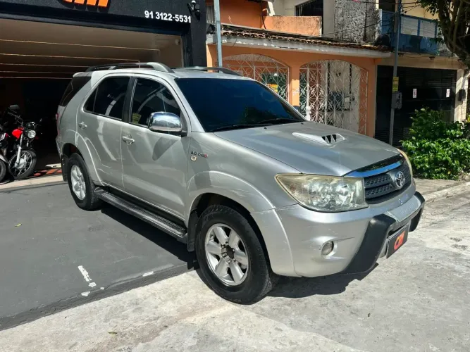 Toyota Hilux SW4 SRV D4-d 4X4 3.0 TDI Dies. AUT 2011