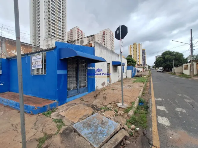 Ponto Comercial/Terreno à venda no bairro Goiabeiras Cuiabá/ MT