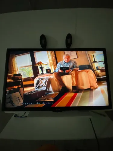 TV LG 32 polegadas, funcionando perfeitamente -$350
