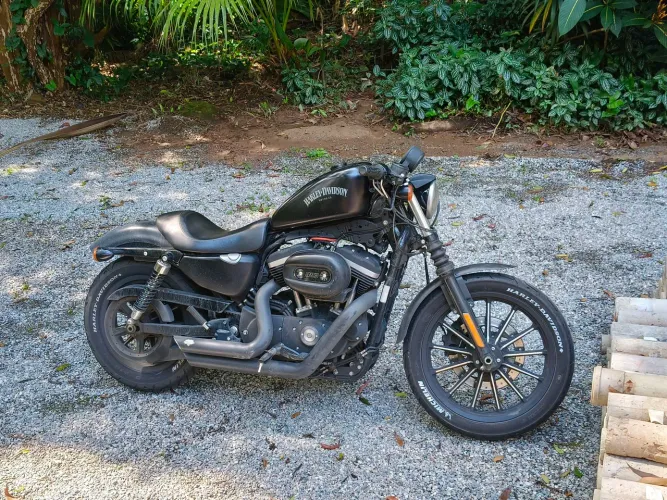 Harley Davidson 883