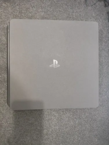PS4 - Slim 1 TB Jet black - Completo na Caixa + nota fiscal + 2 controles + 3 jogos