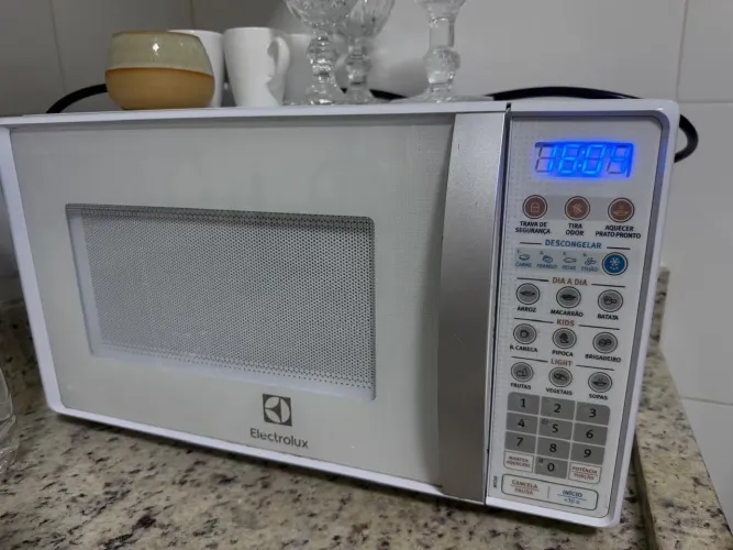 Microondas 20L