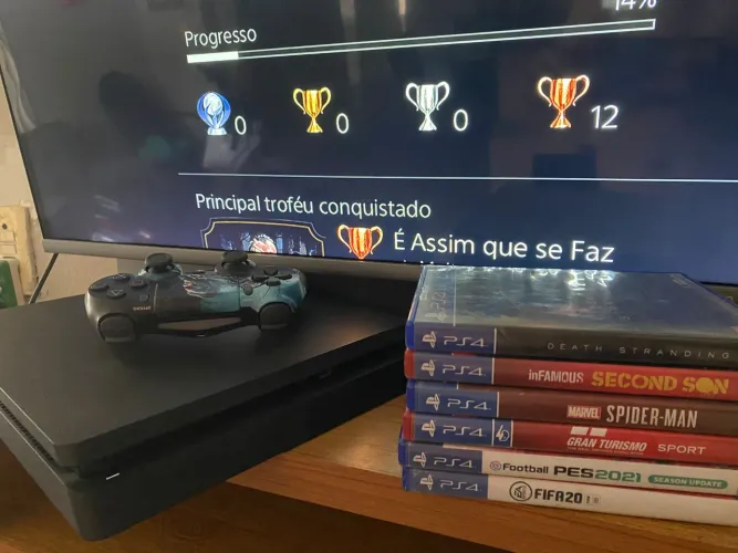 PS4 1TB 8 JOGOS 1 CONTROLE NOVO
