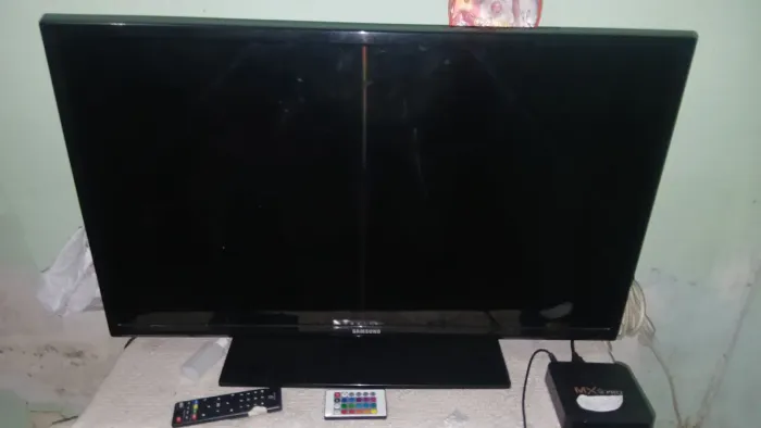 TV Samsung LCD 32"