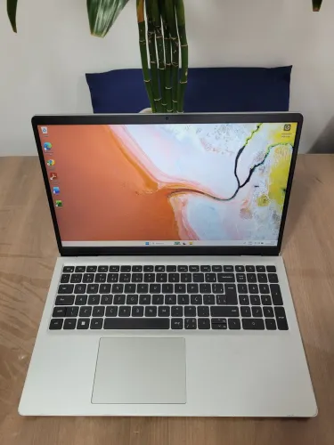 Notebook Dell i7 16gb/512 com Placa de vídeo 