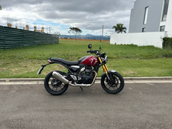 Triumph Speed 400 em perfeito estado