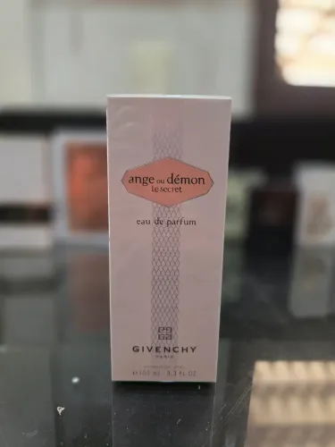 Perfume Ange ou Démon Le Secret Givenchy 100ml (Original / Lacrado)