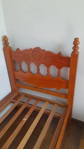 Cama de solteiro madeira