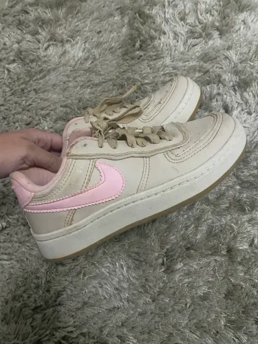 Tênis réplica Nike