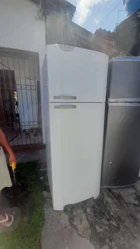 Geladeira Electrolux gelo seco conservada