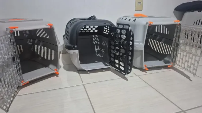 Caixas de Transporte seminovas em Perfeito estado! Plástico Rígido!