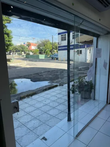 Porta de vidro 2,87cm x 2,00cm