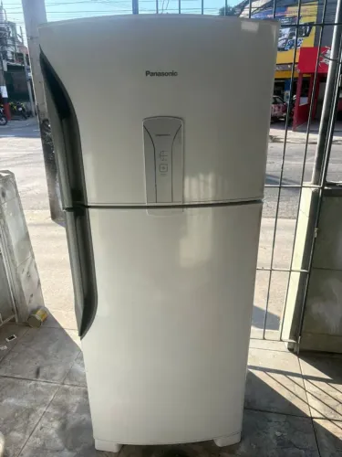 Geladeira Panasonic 553L Frost Free enorme