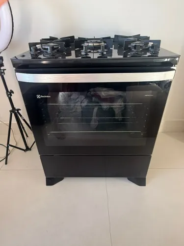 Fogão 5 bocas Electrolux em perfeito estado - mesa de vidro