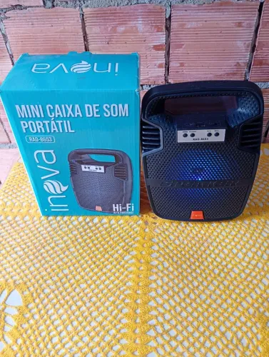 Estou vendendo uma caixa de som inova ela está nova valor 60 é só ligar *