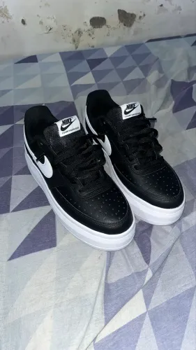 Court vision preto