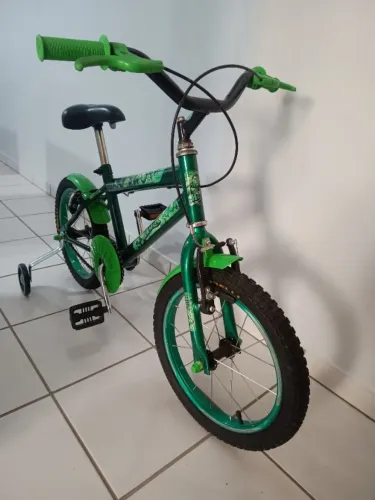 Bicicleta infantil verde aro 16 - personagem hulk