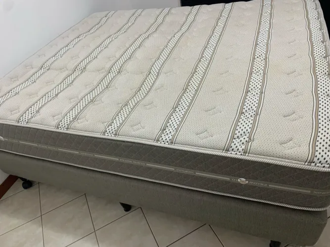 Colchão Queen