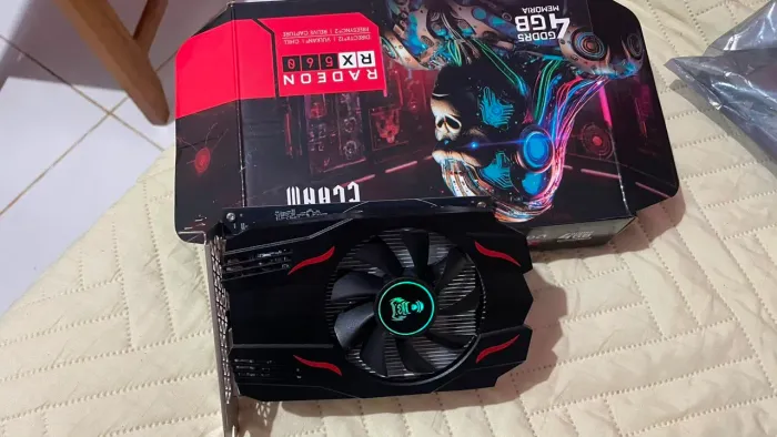 Vendo Rx 560 4gb zerada na caixa