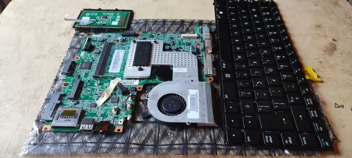 Placa mãe do notebook CCE modelo F4030