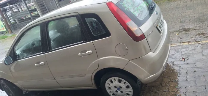 COMPLETO PNEUS BONS.... TROCA so hoje  URGENTE 