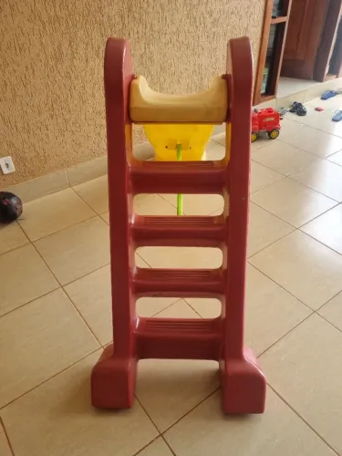 Escorregador infantil
