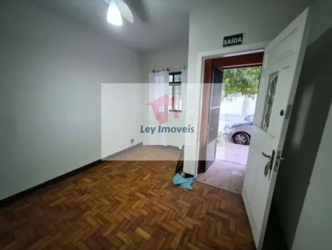 Otima casa terrea de 1 dorm - r$ 2.000 - R. Fidelis Papini