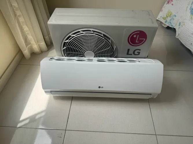 Ar-Condicionado Split LG 12.000 BTUs - 220V