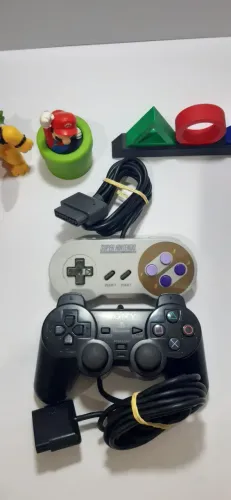 Controle de ps2 série H original, controle de super Nintendo(ambos sem teste)