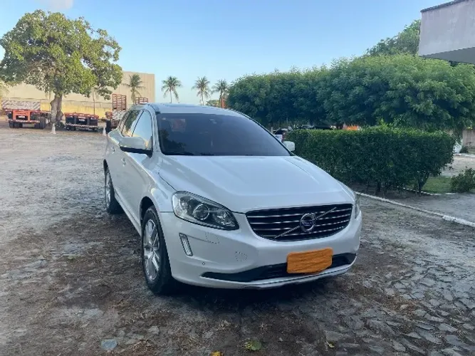 Volvo XC 60 T-5 Momentum 2.0 245cv FWD 5P 2017