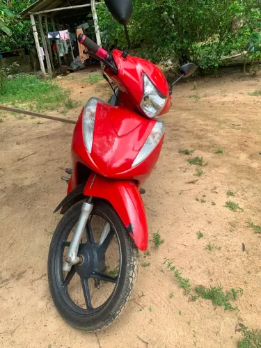 Vendo biz 125,em bom estado no ponto de transferência, interessado chama lá *