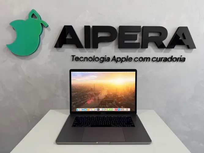 MACBOOK PRO I 32 GB I i9 I 512 SSD I 15.4? I TOUCH BAR COM TOUCH ID