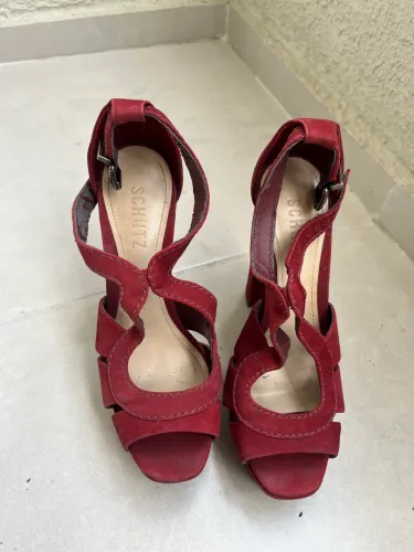 Sapato feminino schutz n 34