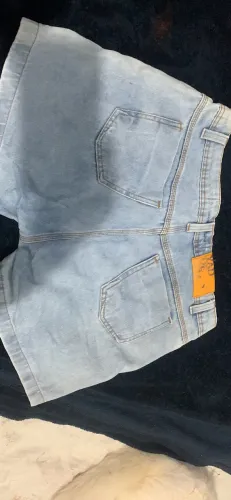 Short jeans