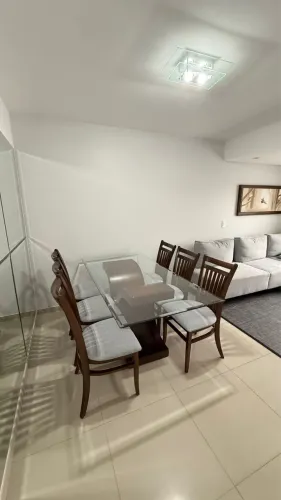 Conjunto mesa e cadeiras