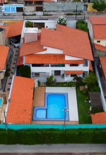CASA COMERCIAL - CIDADE DOS FUNCIONÁRIOS